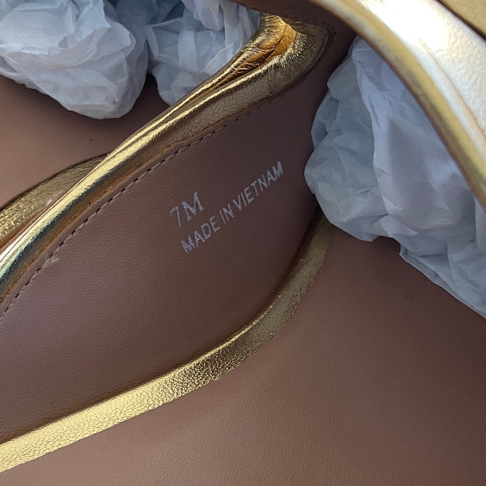 LINEA  PAOLO  Mule 3-D Flower Gold Size 7 - Picture 6 of 9